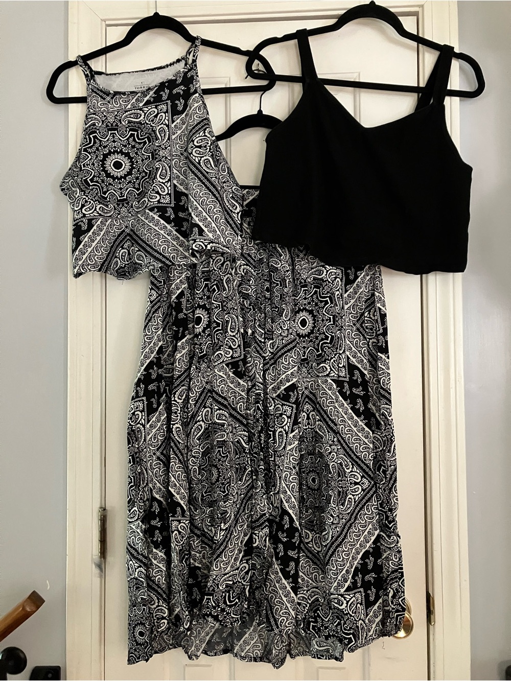 Torrid Sz 1 (14-16) Bandana Print Midi skirt w Matching & coordinating crop tops